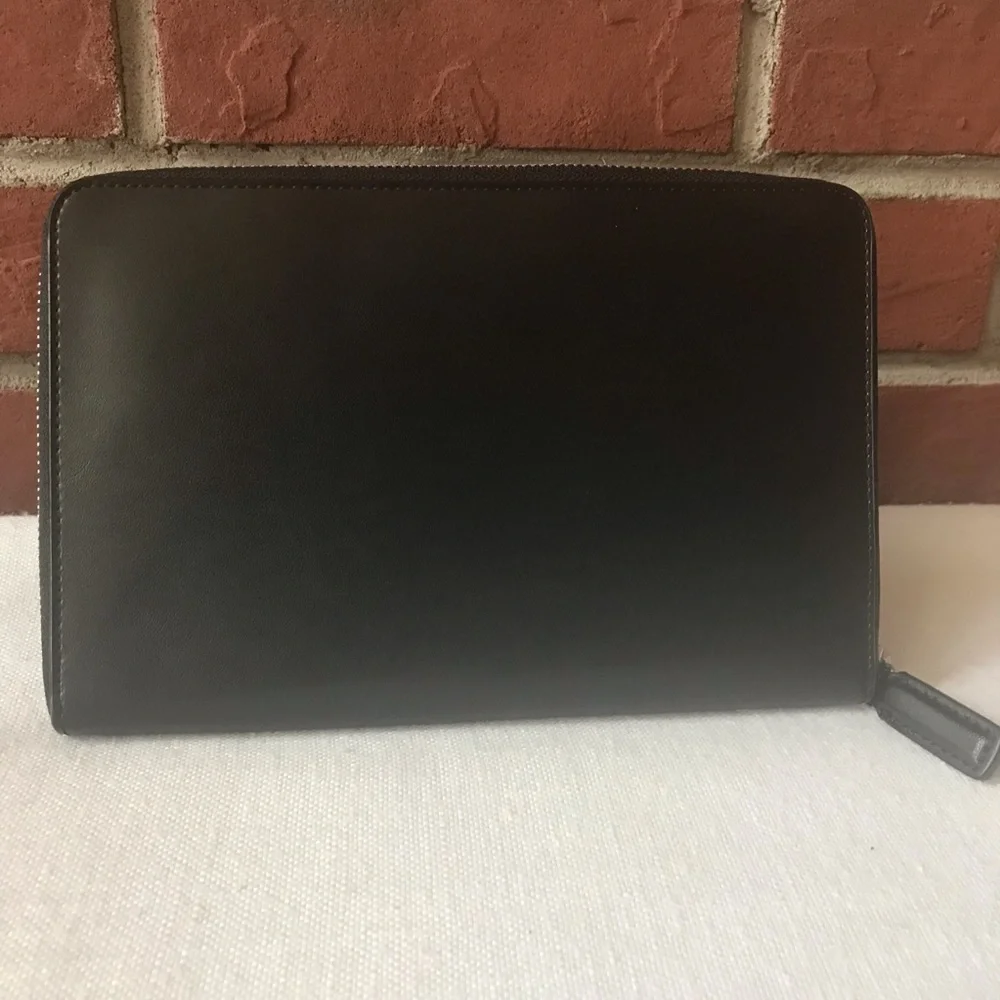 •Kenzo Black Leather Zip Clutch Travel Wallet Organizer